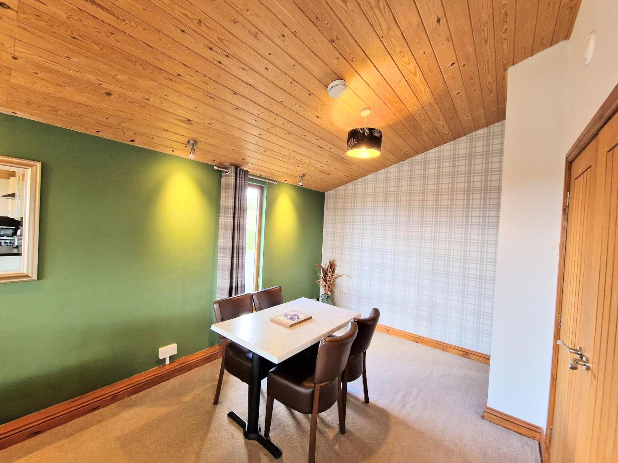 Ochil 8 With Private Hot Tub - Fife - Loch Leven - Lomond Hills Villa Kelty Bagian luar foto