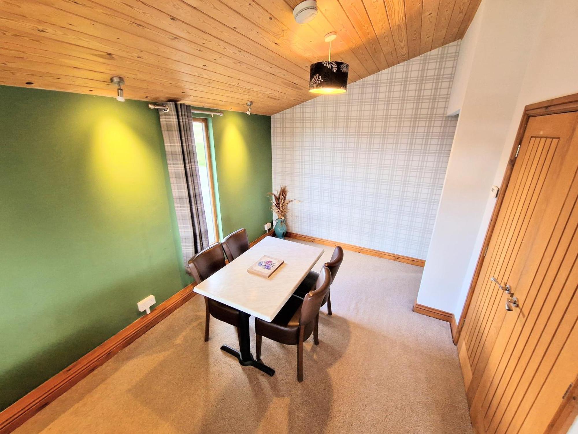 Ochil 8 With Private Hot Tub - Fife - Loch Leven - Lomond Hills Villa Kelty Bagian luar foto