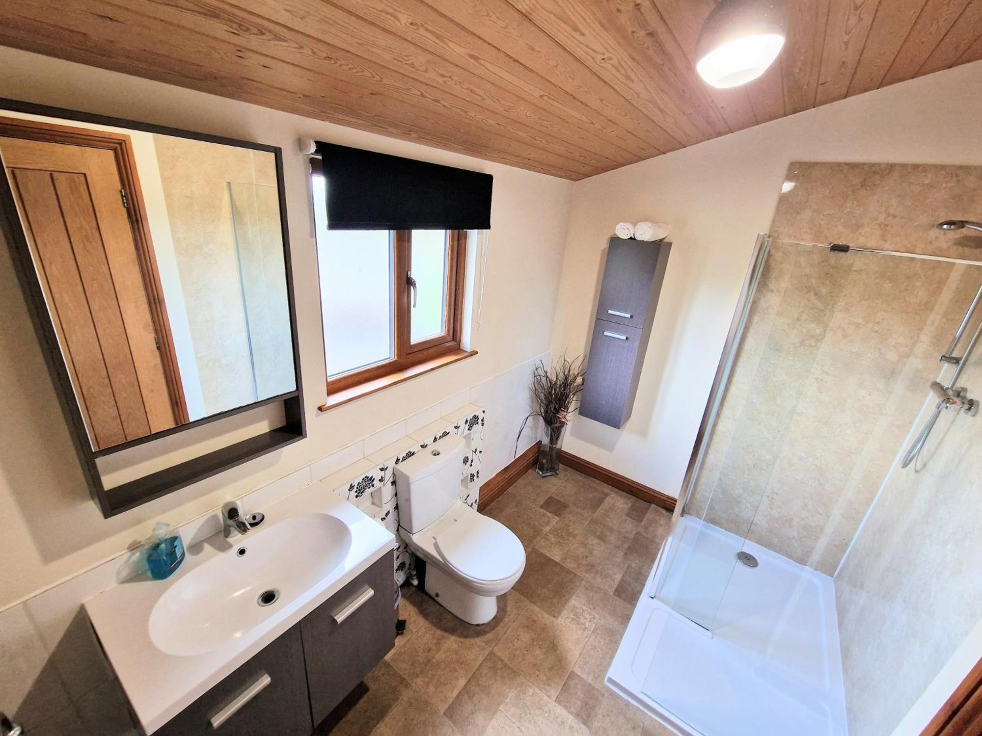 Ochil 8 With Private Hot Tub - Fife - Loch Leven - Lomond Hills Villa Kelty Bagian luar foto